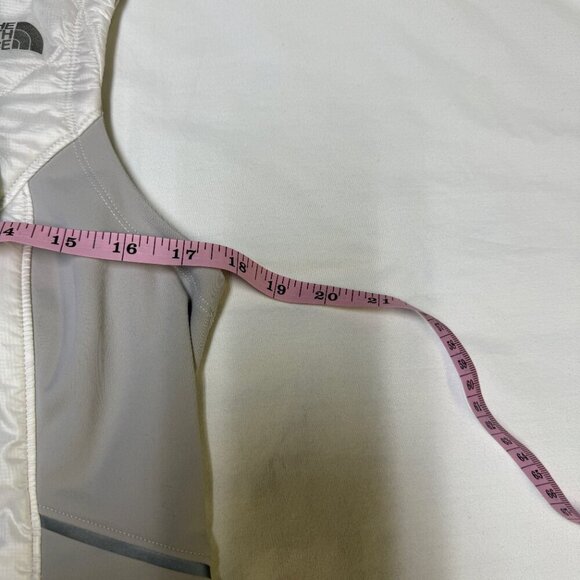The North Face Women’s Flight Touji Vest Medium White Gray Primaloft EUC - Picture 12 of 12